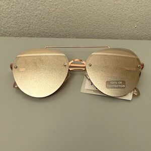 NWT Fossil 57mm Aviator sunglasses.